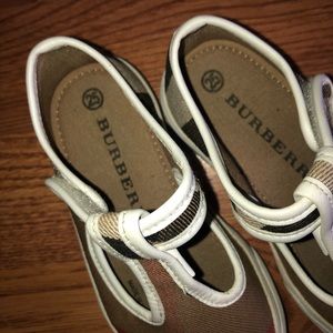 Burberry shoes toddler size 6